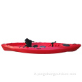 Kayak singolo sedersi sul kayak da pesca in alto